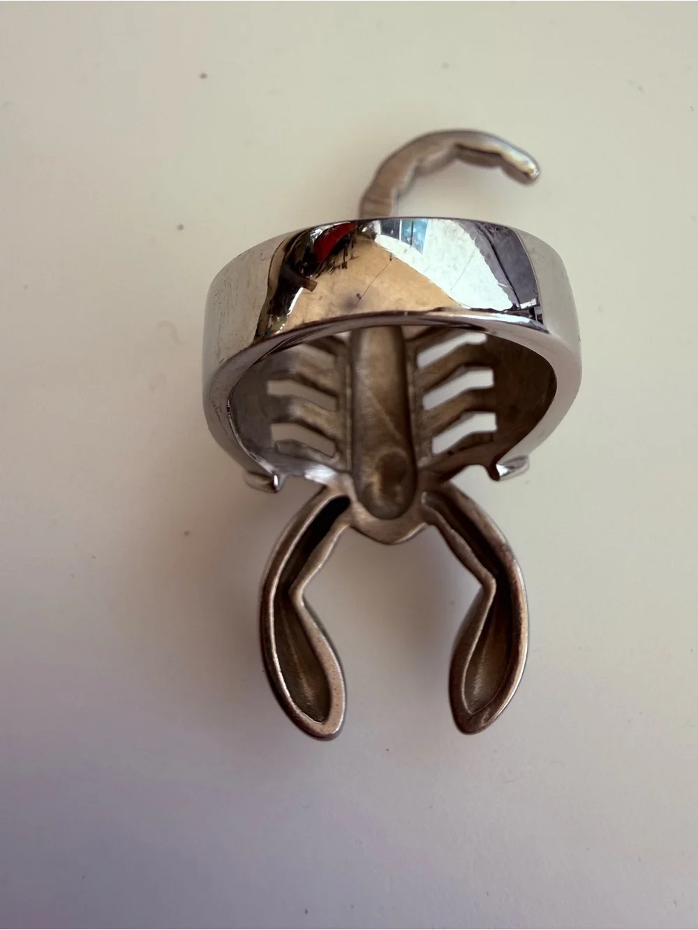 Size 9 Scorpion Statement Ring - Silver Tone